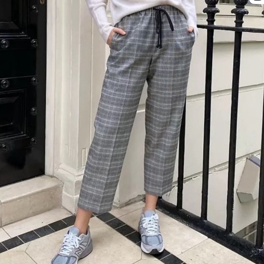 EUC - Aritzia - The Group Babaton - Jimmy Pant - Size XS